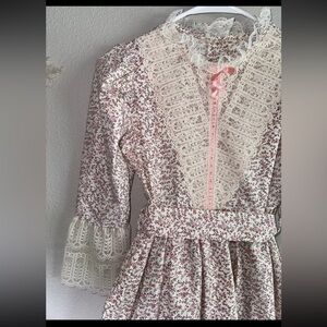 Vintage Roget LTD White Pink Floral Laced Ribbon Dress Size 10 Made In USA
